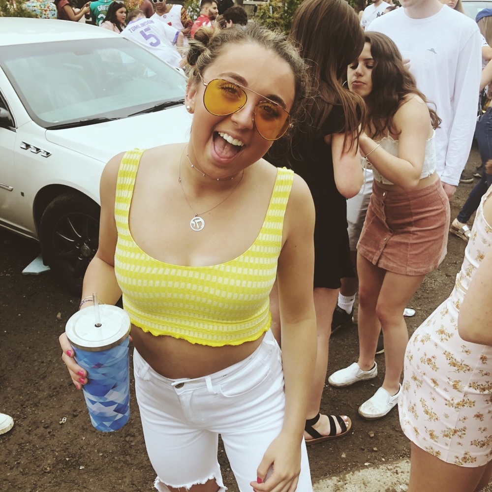Meet your Posher, Stephany